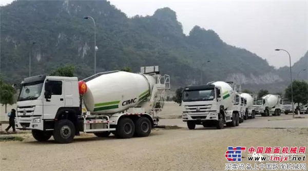 凌宇刮起海外風(fēng)，20臺(tái)攪拌車(chē)“涌向”東南亞