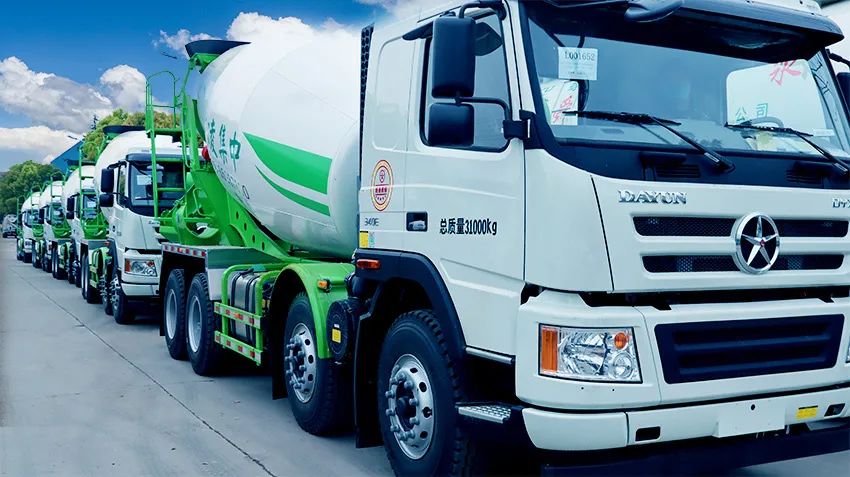 行家客戶一年內(nèi)入手幾十臺凌宇車 這次又看中“凌云”組合！
